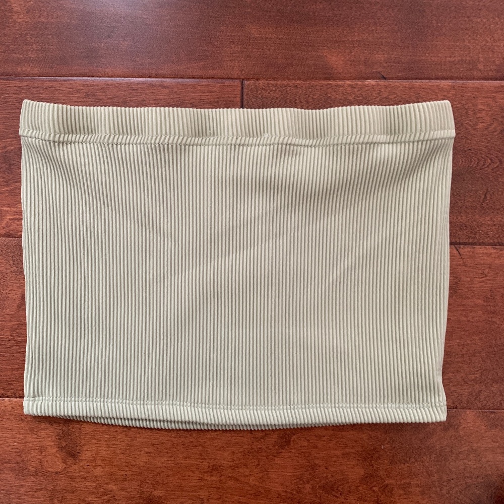 Line and Dot bandeau top